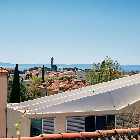 Lejlighed Modern & Spacious Rooftop With Natual Sunlight *