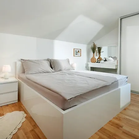 Lejlighed Modern & Spacious Rooftop With Natual Sunlight